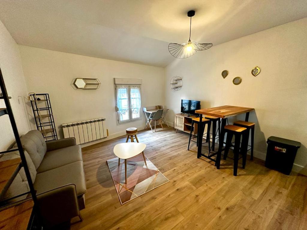 Ferienwohnung Le Petit Rempart Niort Exterior foto